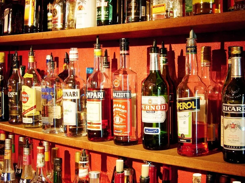 Lola Bar