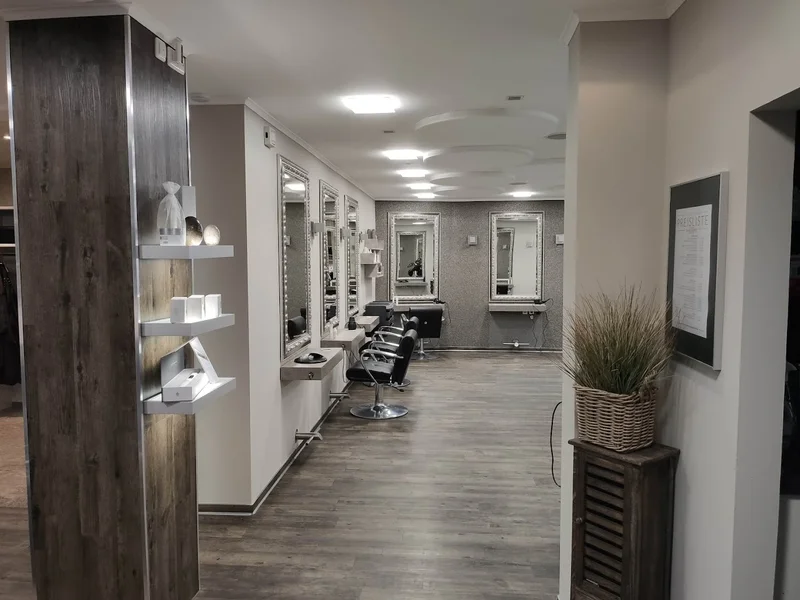 intercoiffure Franca Löntz I Friseur in Hamburg I Harburg I Spezialisten für Haarfarbe I Strähnen I Haarschnitt