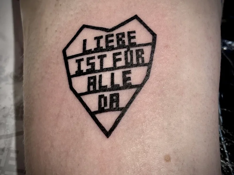 Neonblitz Tattoo