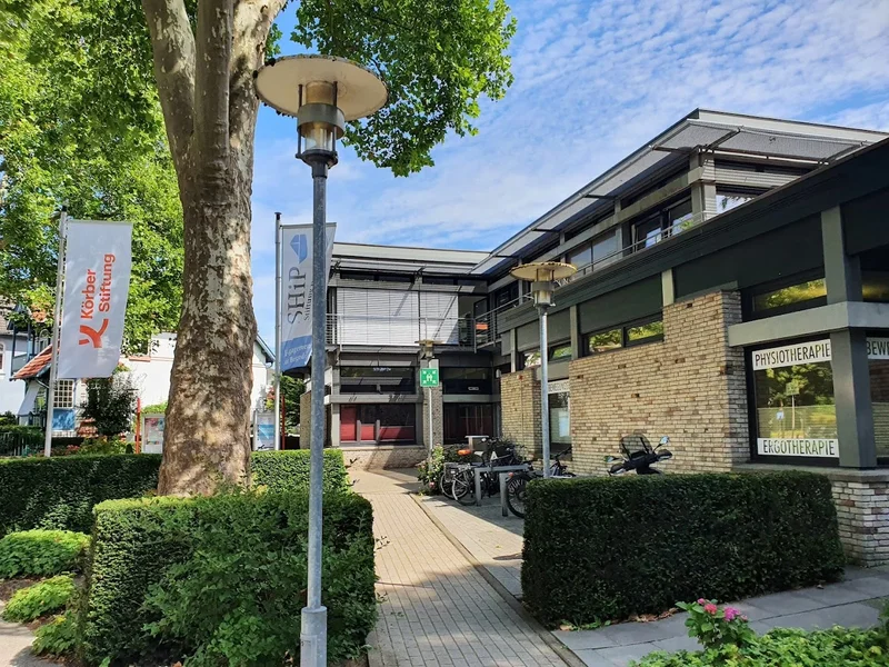Café-Restaurant im Park