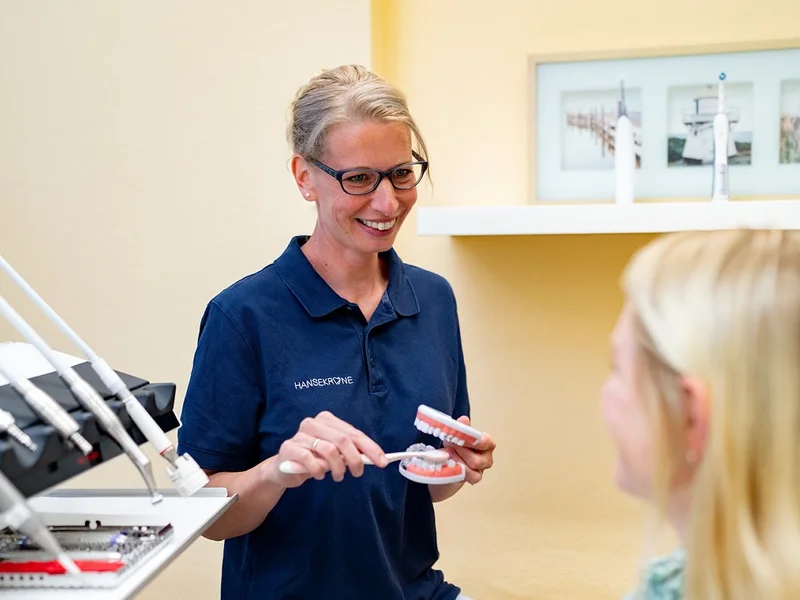 Zahnarztpraxis Hansekrone | Zahnarzt Hamburg Bahrenfeld | Christian Lönnecker