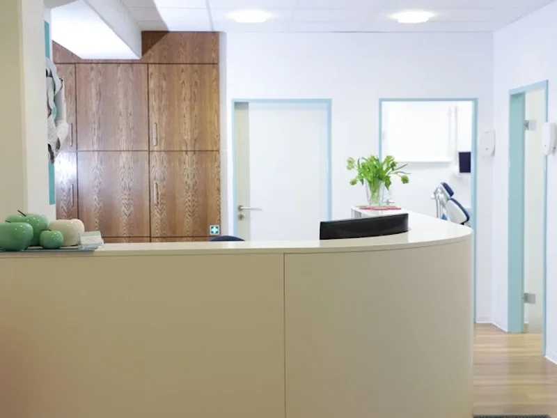 Zahnarztpraxis Dr. med. dent. Milia Abou Tara