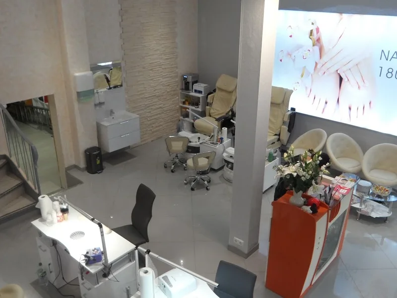 Nagelstudio NAILS 180 / Thai-Massage