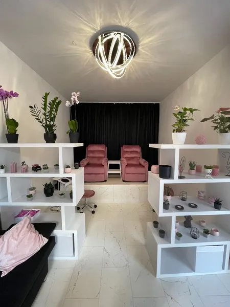 Dutchak beauty studio