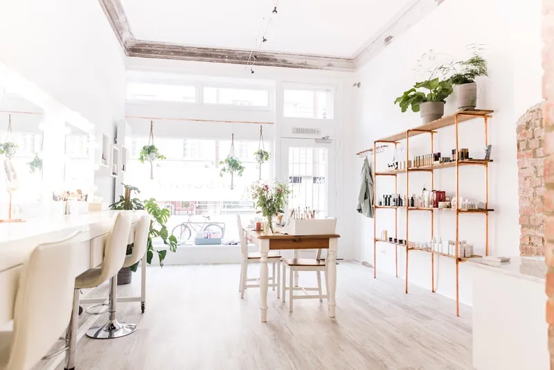 Lisa Scharff Organic Beauty Studio