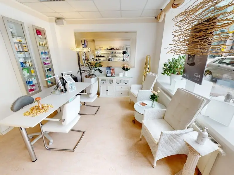 Cali Cosmetic Studio