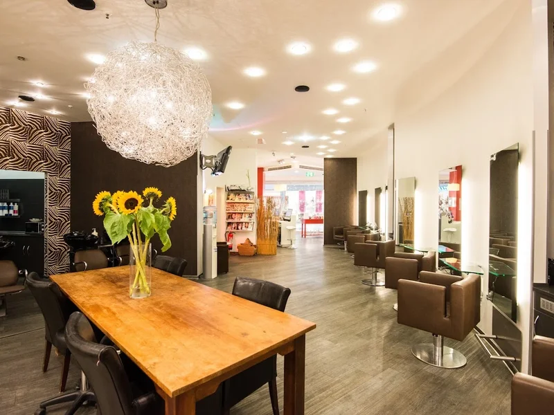 Friseur Nicolaisen Intercoiffure Hamburg - Hamburger Meile