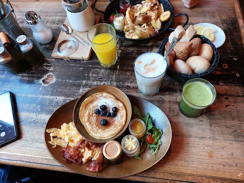 Rosi Kaffeehaus & Bar