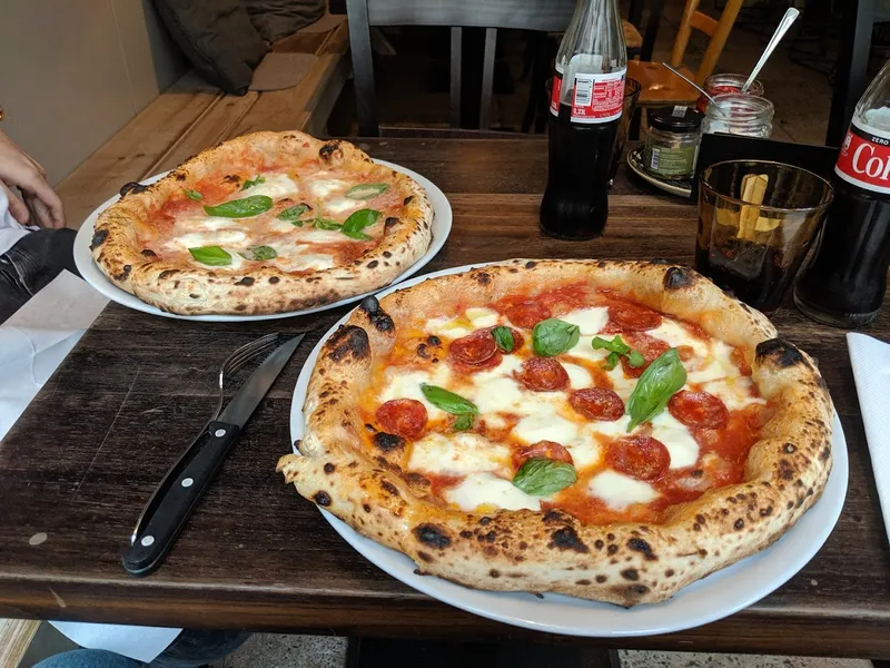 La Pizza | Pizzeria Napoletana