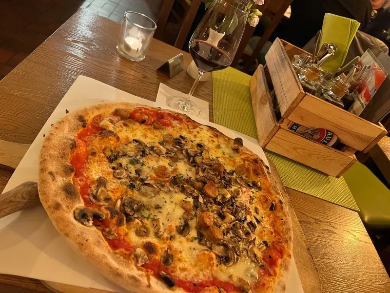 Solo Pizza