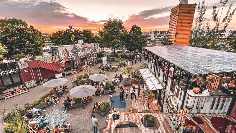 Transit Rooftop & Bar