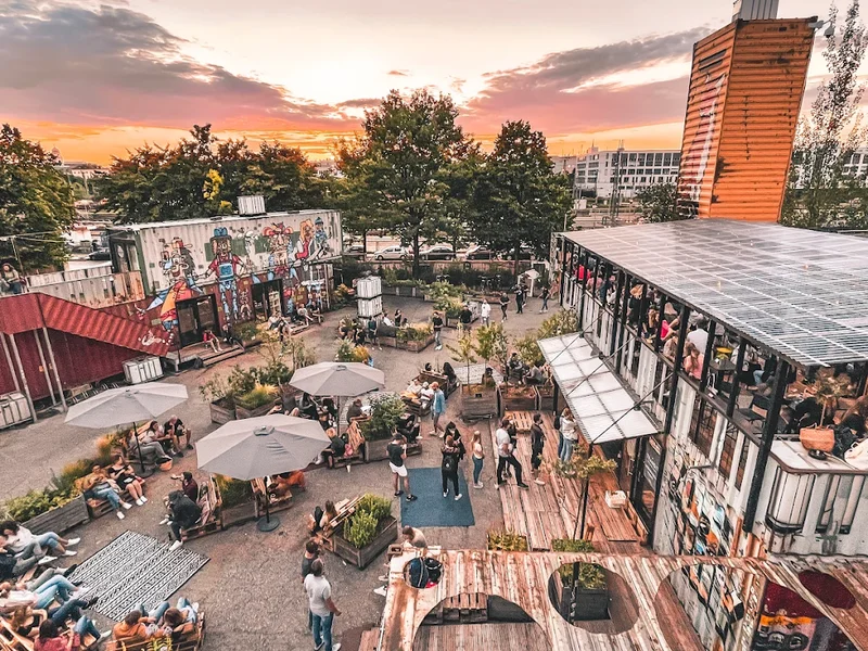 Transit Rooftop & Bar