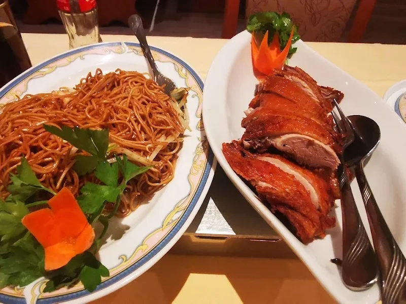 China-Restaurant Bonsai Garden