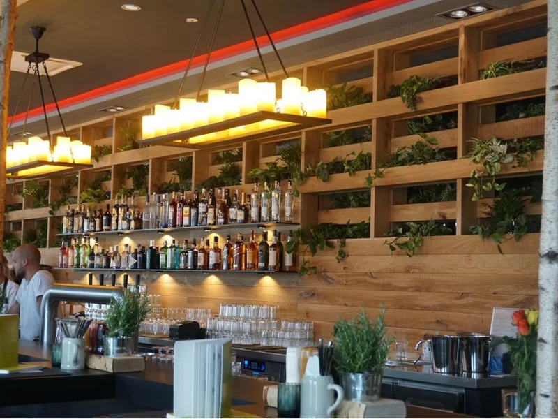 HANS IM GLÜCK - MÜNCHEN NYX