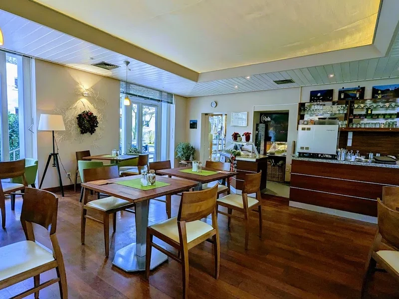 Bäckerei Reis, Konditorei, Café, Inh. Johannes Majeron