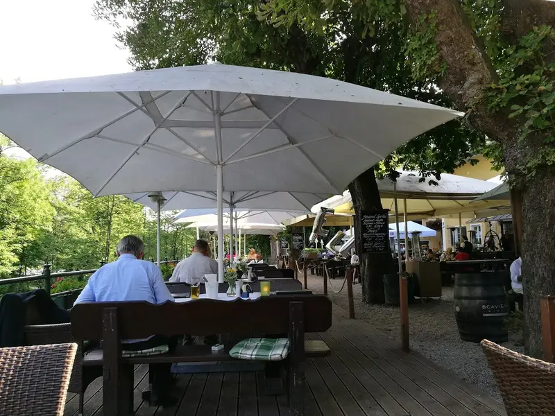 Gasthof Hinterbrühl München | Restaurant & Biergarten an der Isar