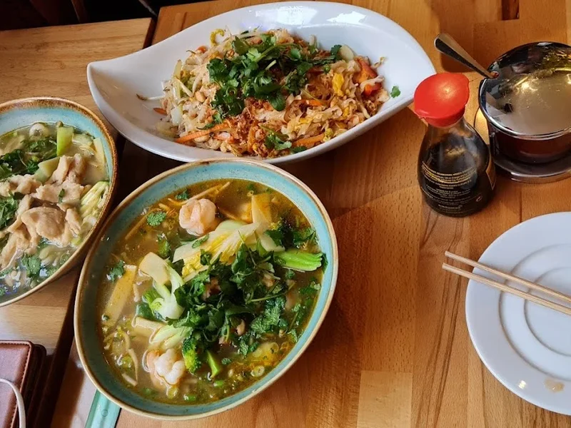 Zitronengras Asia-Bistro