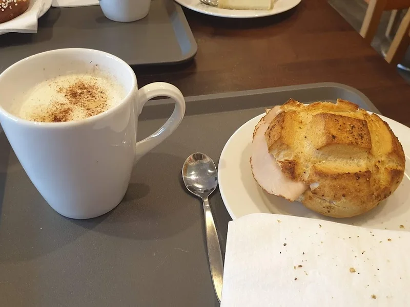 Steinkirchnerstraße München - Rackls Backstubn