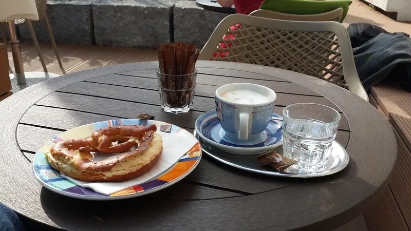 Bäckerei Reis, Konditorei, Café, Inh. Johannes Majeron