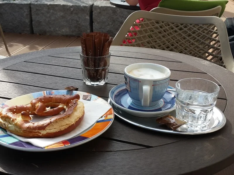 Bäckerei Reis, Konditorei, Café, Inh. Johannes Majeron