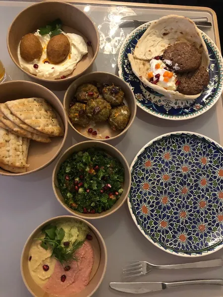 Levante - Mezze Bar & Restaurant (mediterrane, orientalische Küche) - München