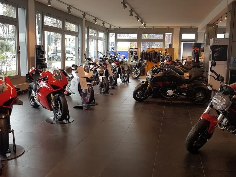 DWM Motorradhandel GmbH / Ducati Flagshipstore - München