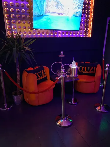 Quzi Lounge