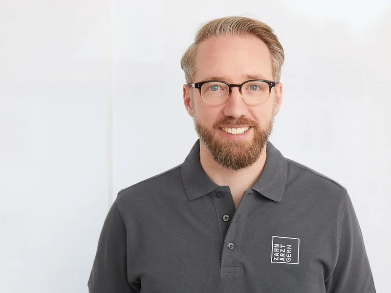 Zahnarzt Gern - Julian Freise