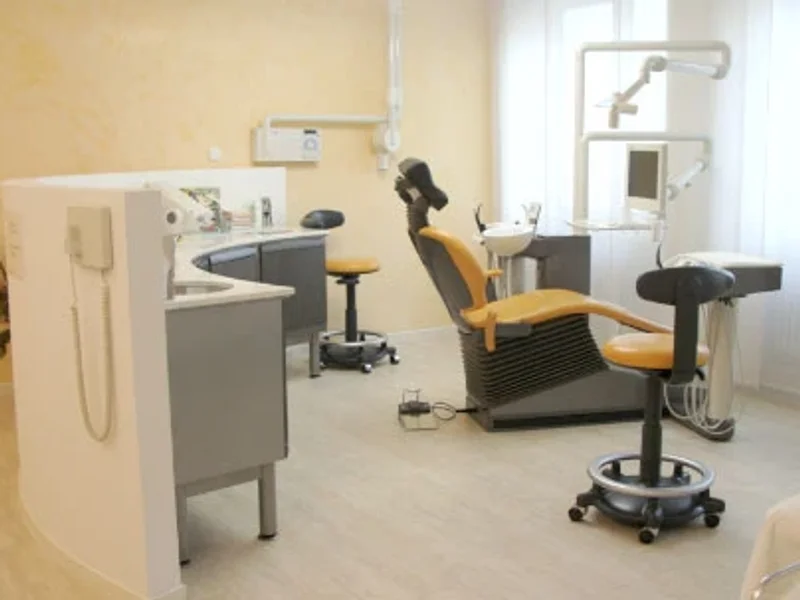 Praxis für Zahnheilkunde Long Tran