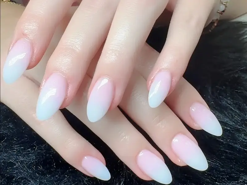 Leoni´s Nails & Hair Munich (Leoni’s Nagelstudio)