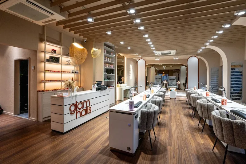 Glam – Beauty & Nails Nagelstudio & Wimpernverlängerung Isartor München