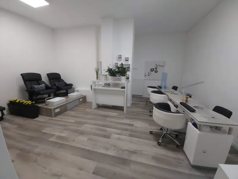 May Nagelstudio