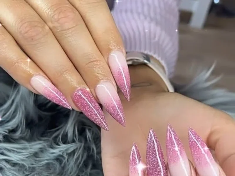 Luxury Nails & Beauty Nagelstudio München - Solln