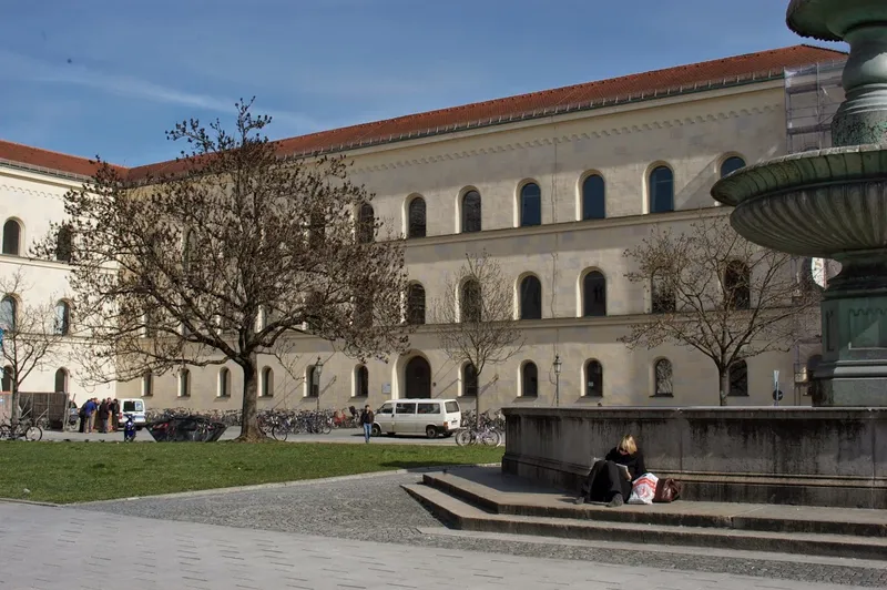 UB der LMU München - Fachbibliothek Rechtswissenschaft