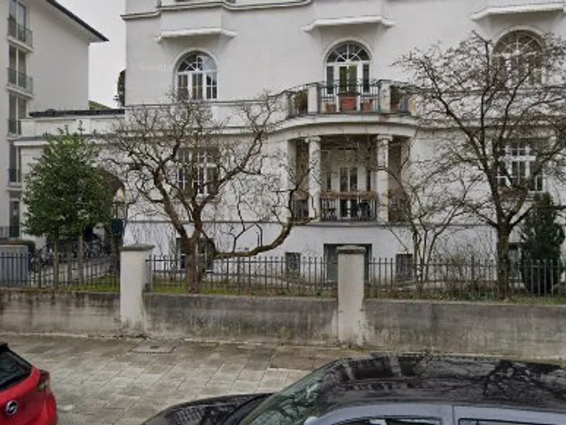 Catarinelli Alexander, scenario studio