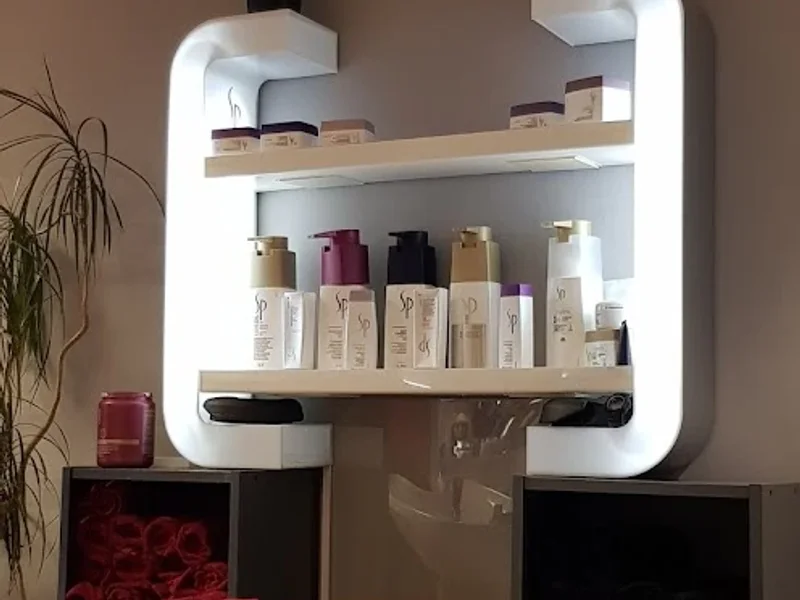 Harbolla, Kai & Team, Friseur