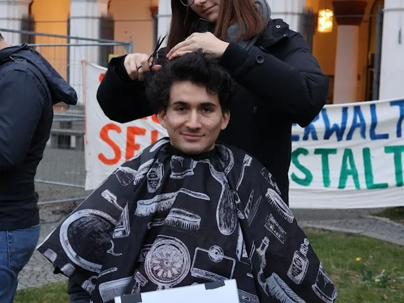 Schere, Stein, BarBier