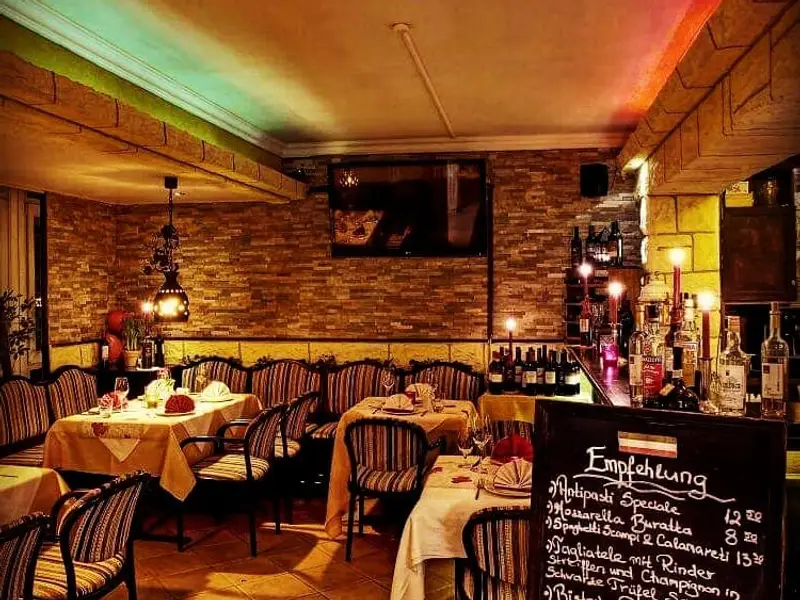 SAN MARINO RiSTORANTE PiZZERIA (1990)