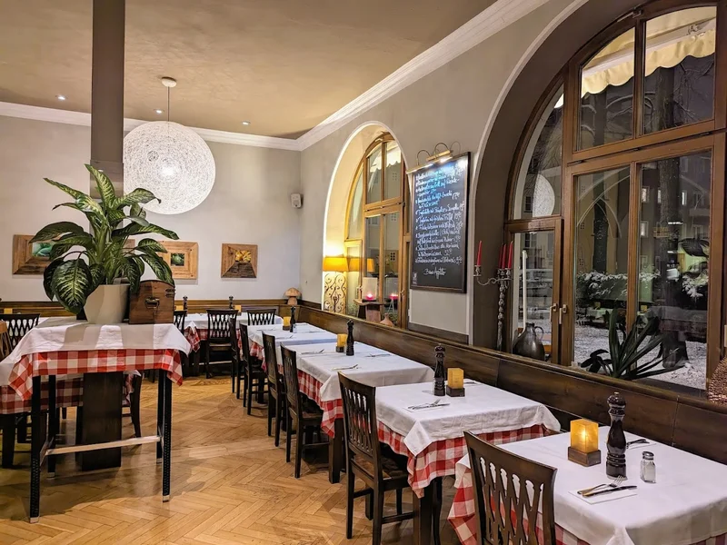 Trattoria La Piazza