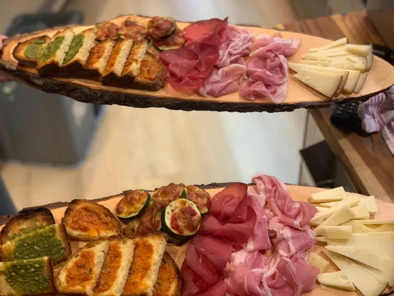 Lusso's Feinkost