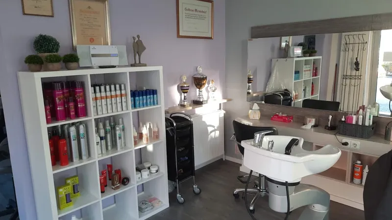 INstyle professional hairdressers - Simmet Friseure