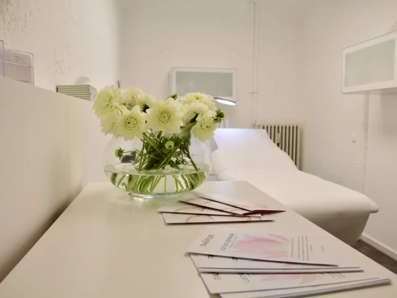 Alisa Hübschwerk Shellac Waxing Sugaring & Kosmetikstudio München Schwabing