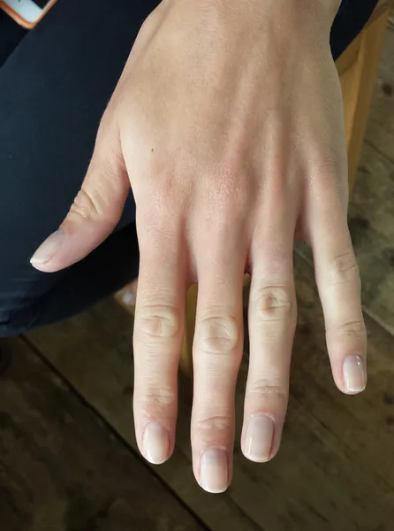 face2feet - mobile wie stationäre med. Fußpflege und Handpflege auch mit Shellack