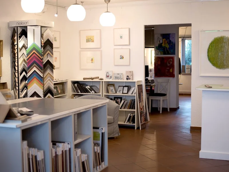 Galerie Kunst & Rahmen - Fotostudio Blende 11