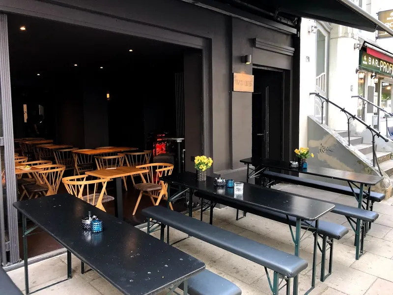 Vous Restaurant & Bar