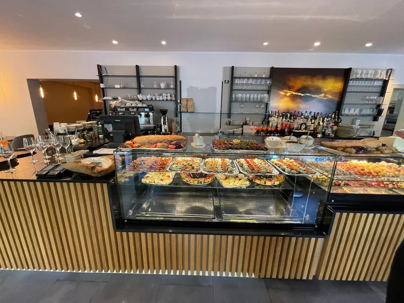 A - Die Tagesbar