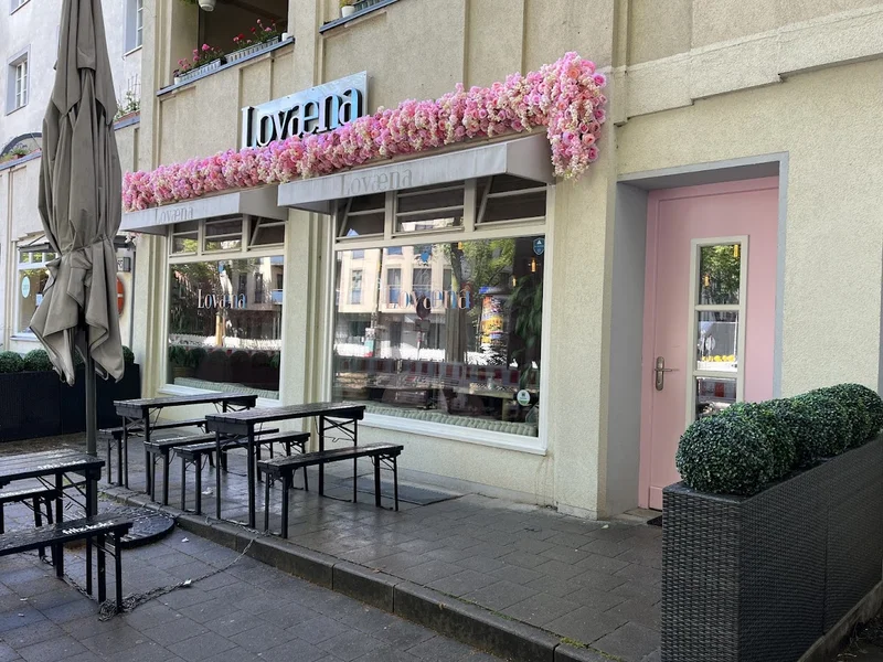 Lovaena Café