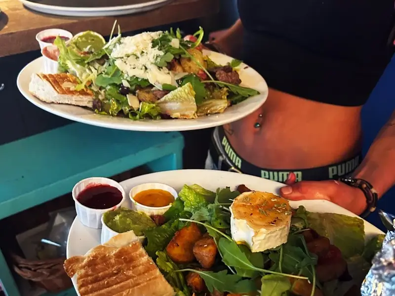 Attentat Griechischer Salat