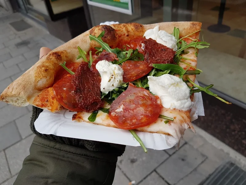 TOSTO Italian Cafe & Pizzeria