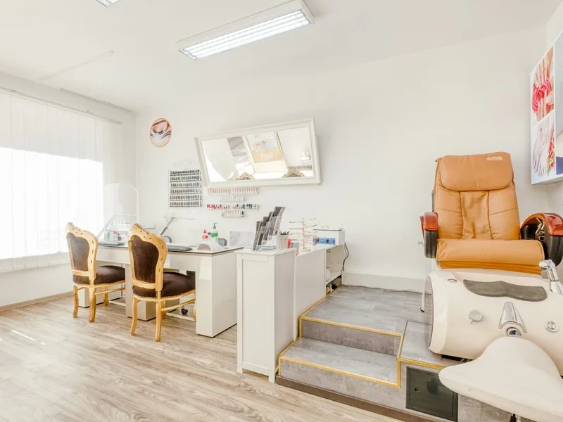 Mina - Nails & Lashes